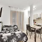 Private Parking-Terrace10 Min To Linate Airport