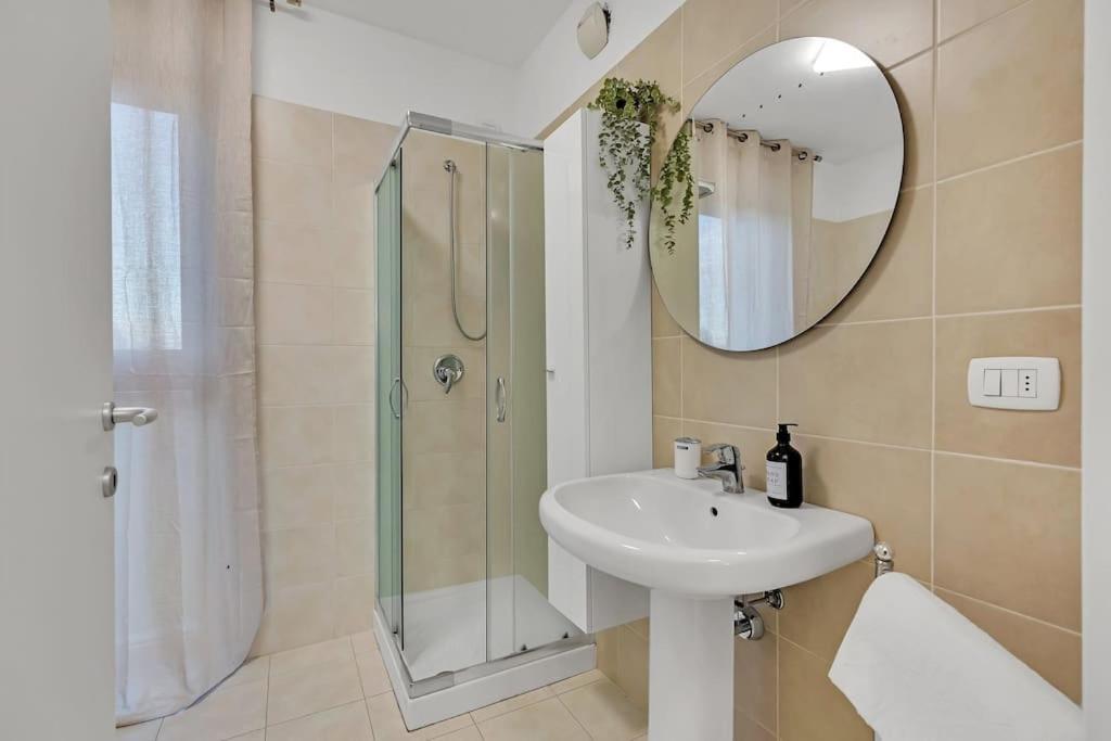 Apartment Private Parking-terrace10 Min To Linate Airport
