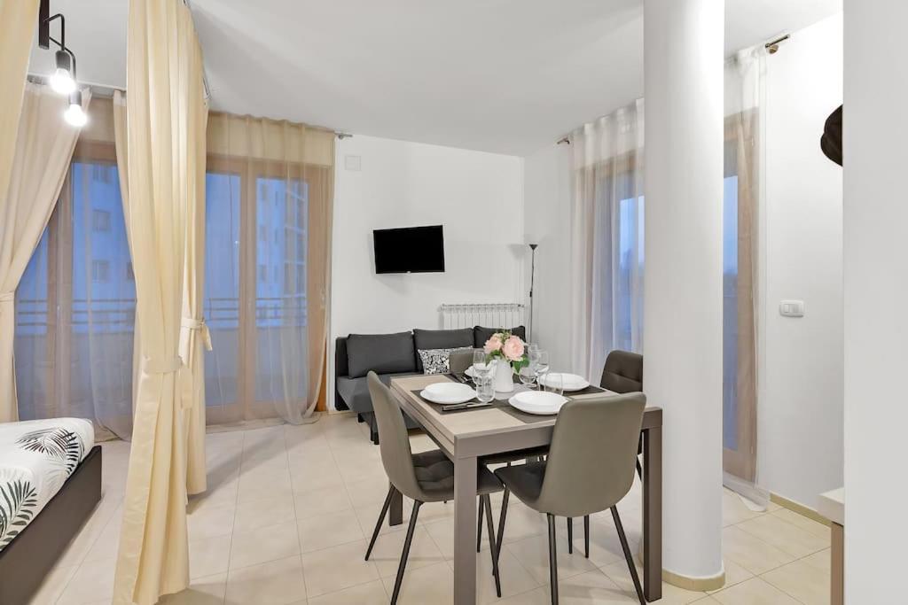 Private Parking-terrace10 Min To Linate Airport Apartment Milan