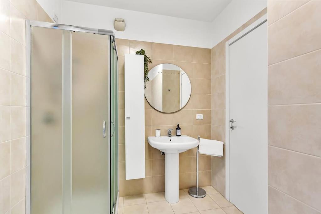 Private Parking-terrace10 Min To Linate Airport