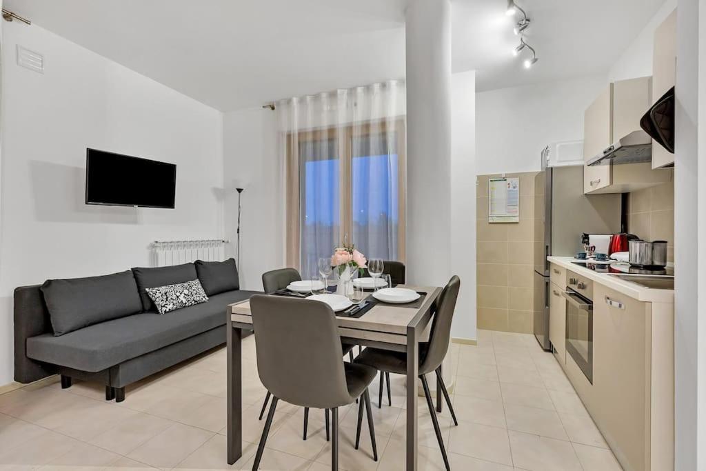Private Parking-terrace10 Min To Linate Airport Milan