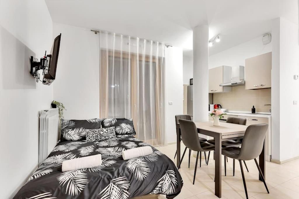 Private Parking-terrace10 Min To Linate Airport *